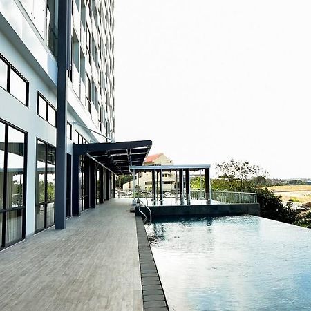 Lovina 8-Ad At One Residence Batam Kültér fotó